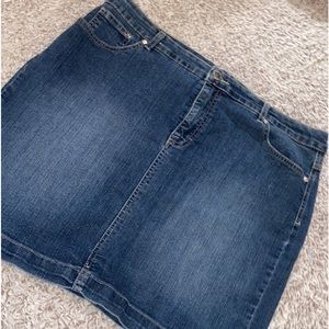 Style & Co womens jean skirt size 18